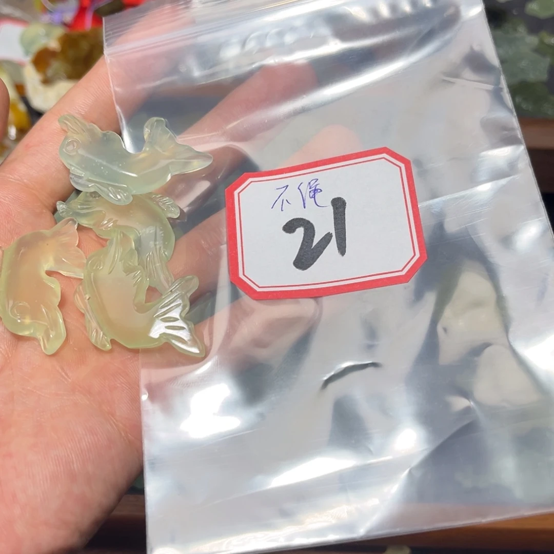彬***蛇纹石玉合金颈饰