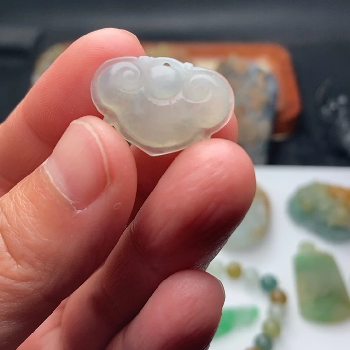 定制翡翠未镶嵌精品