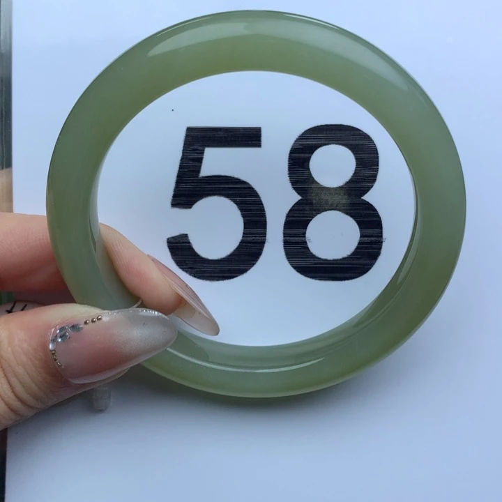 未镶嵌手镯和田玉35