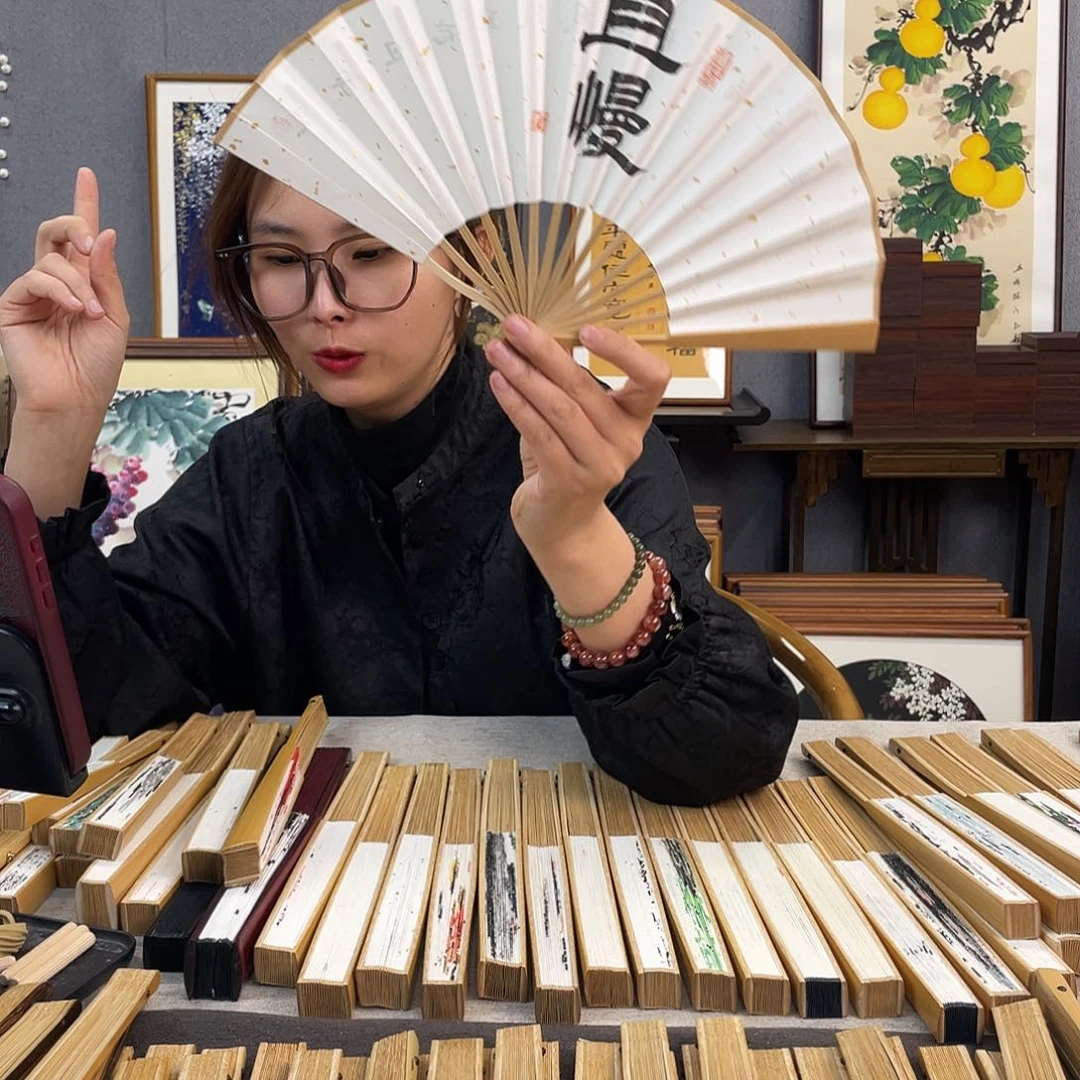 国画6寸玉竹-纯手绘-文玩扇骨（默认粘好）且慢