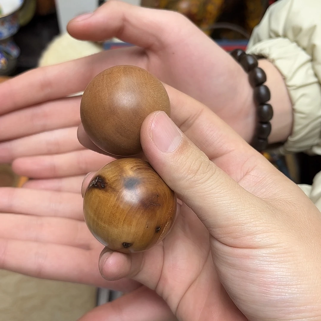 大叶紫檀（黑酸枝木类）