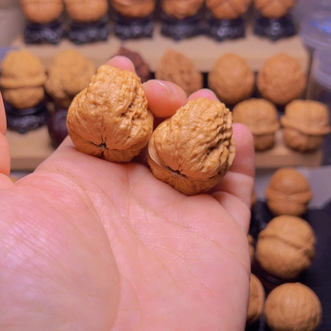 文玩核桃吊坠33w龙脊妖蟾36尺