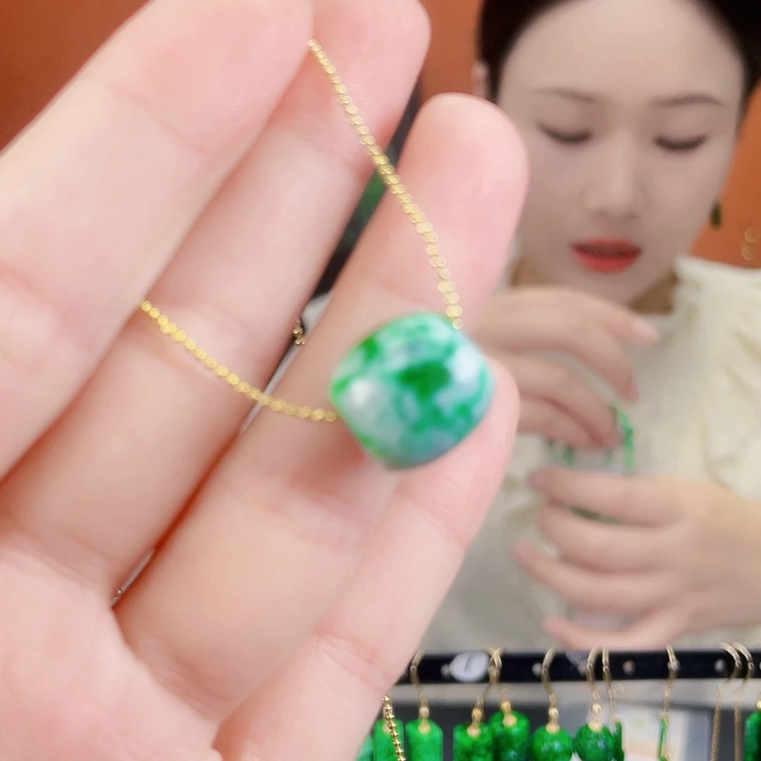 翡翠未镶嵌耳饰饰品