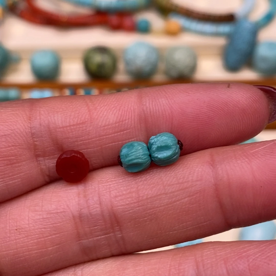 南红玛瑙配饰未镶嵌