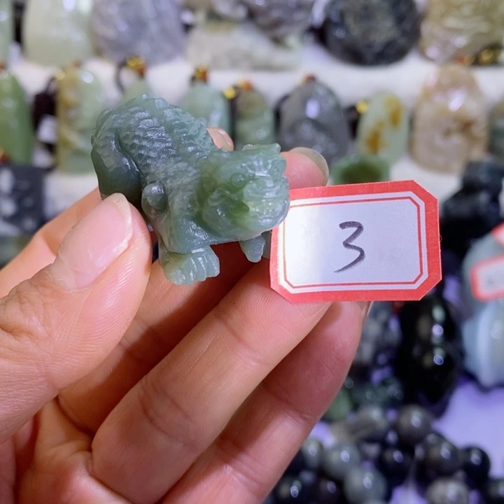 和田玉边角料未镶嵌