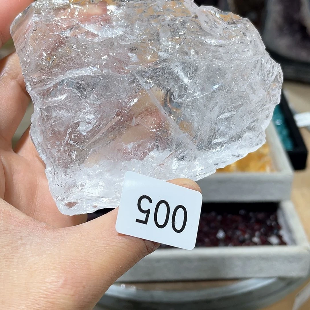 水晶摆件……未镶嵌