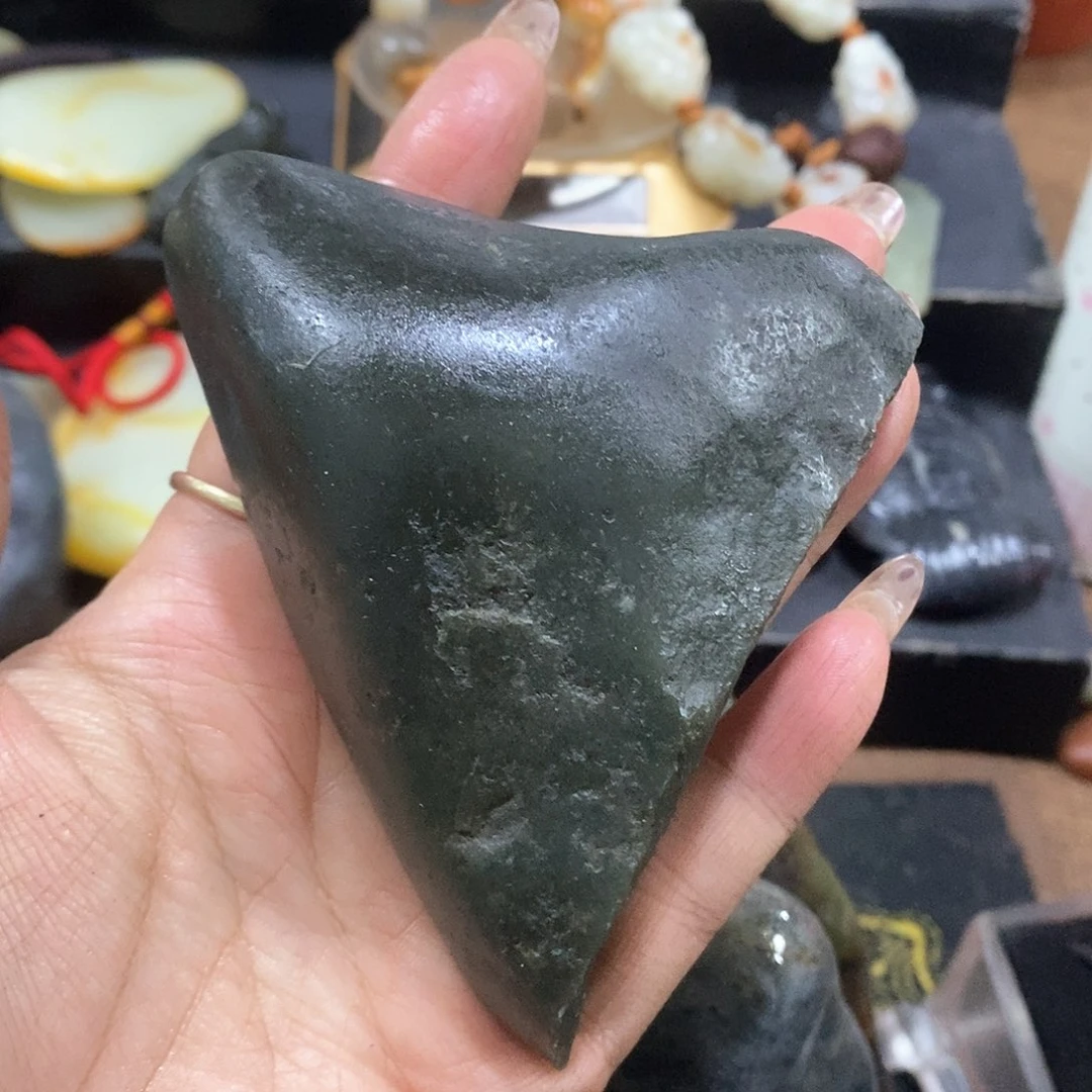 未镶嵌和田玉（子料）把件