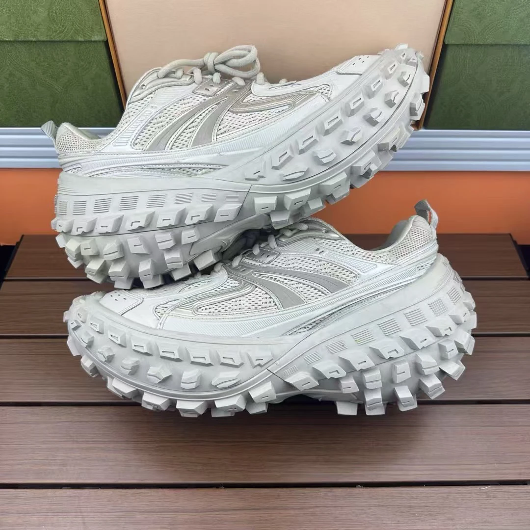 95新 Balenciaga/巴黎世家 板鞋/ 巴黎世家 轮胎鞋/45码