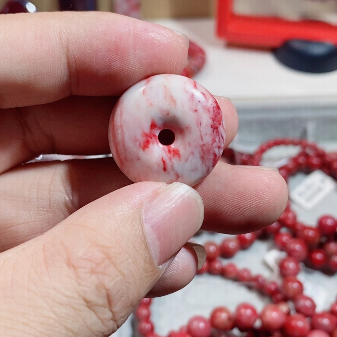 天然辰砂原石平安扣