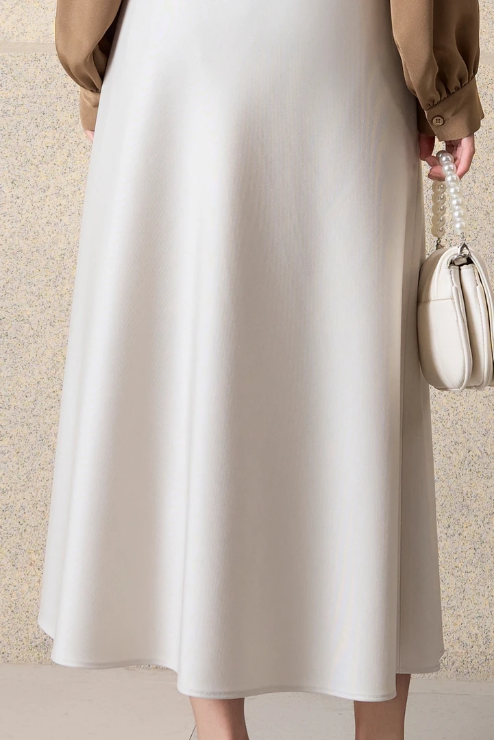 姚领YAOLY早春新品白色半裙