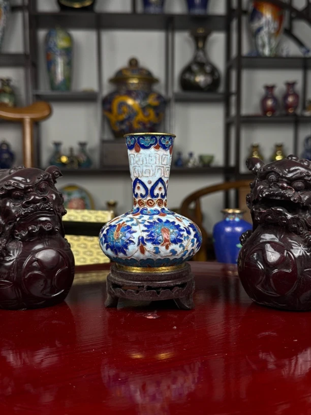 景泰蓝花丝玉壶春