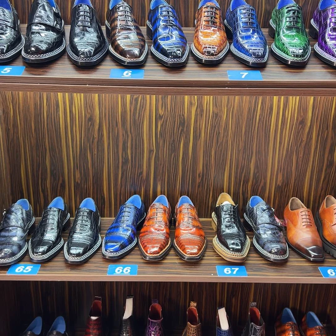 迪***哥鳄鱼皮（革）街头泥螺牛筋