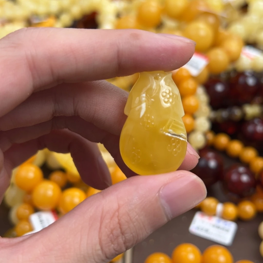琥珀未镶嵌珠宝奇石