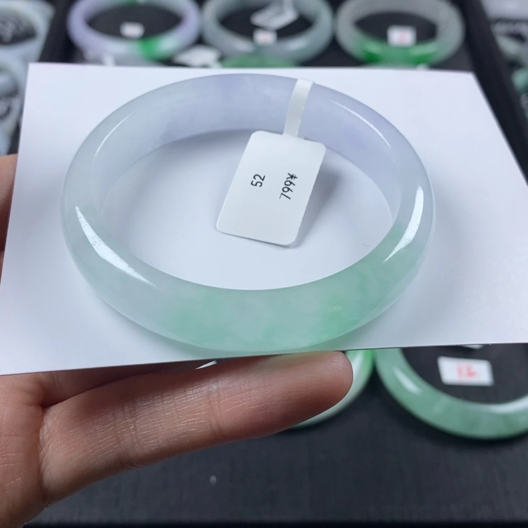 未镶嵌手镯款定制翡翠