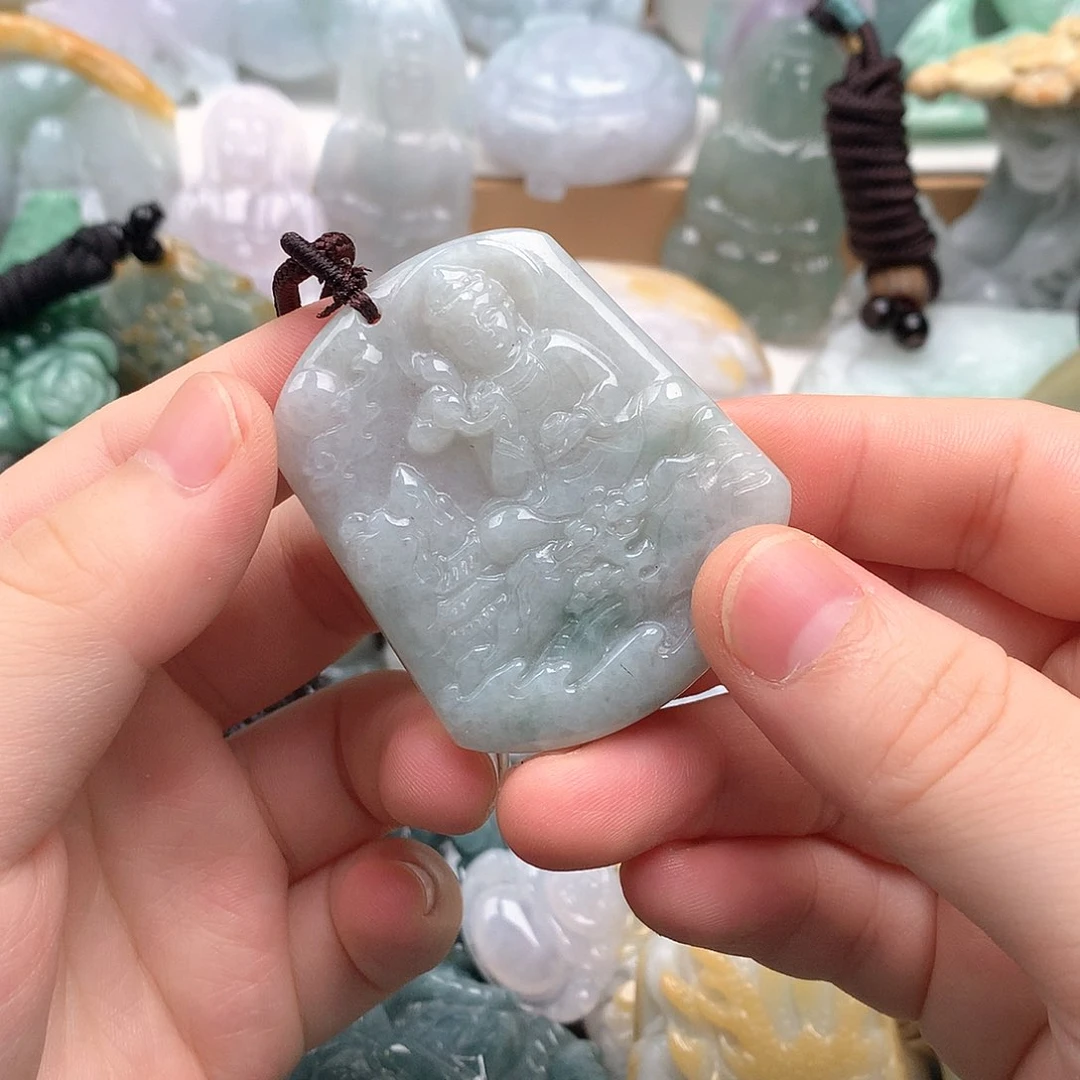 吊坠(不含链)未镶嵌翡翠