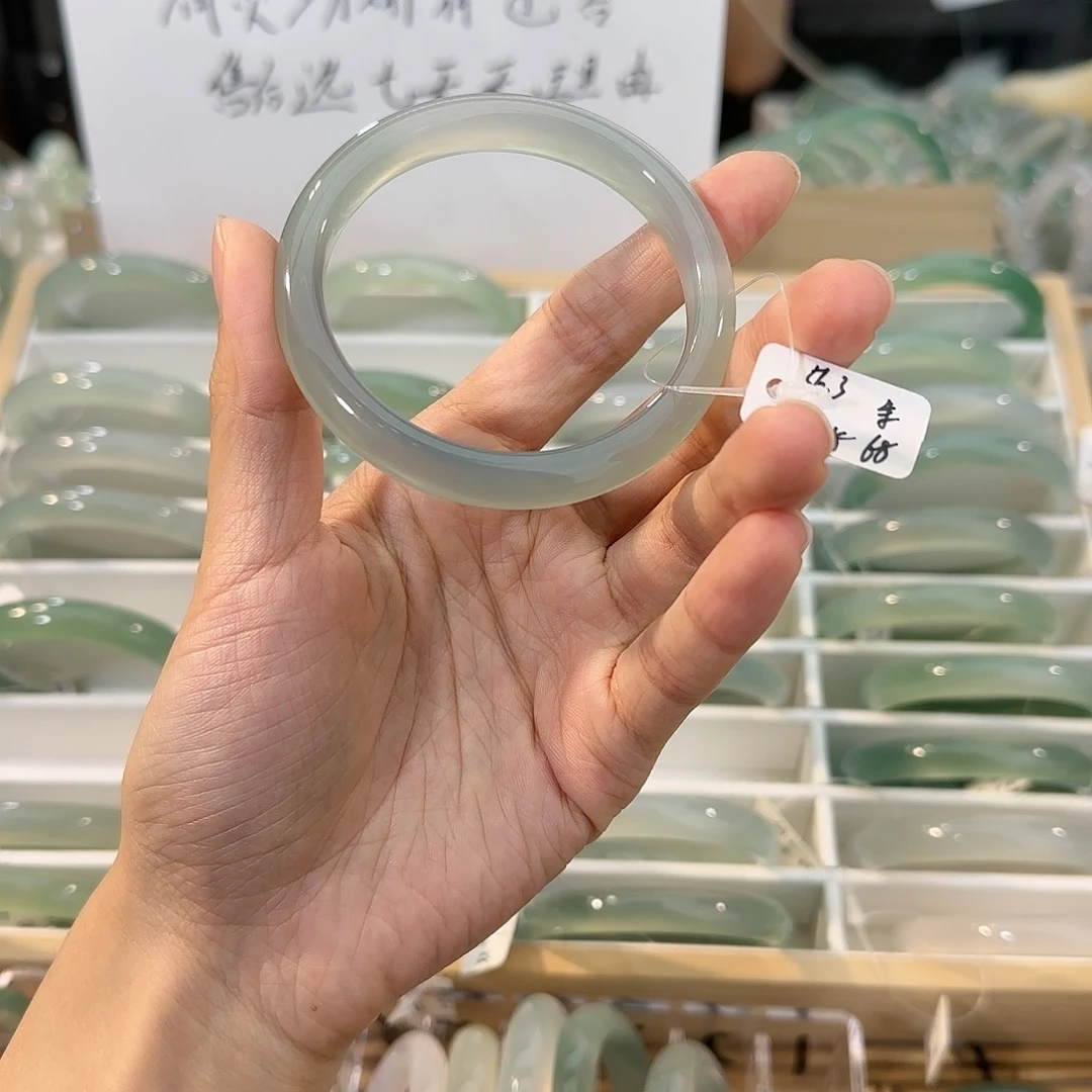 玛瑙/玉髓未镶嵌手镯圈口56.3