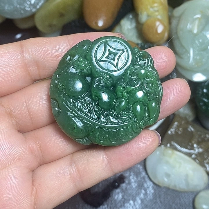 和田玉未镶嵌挂件