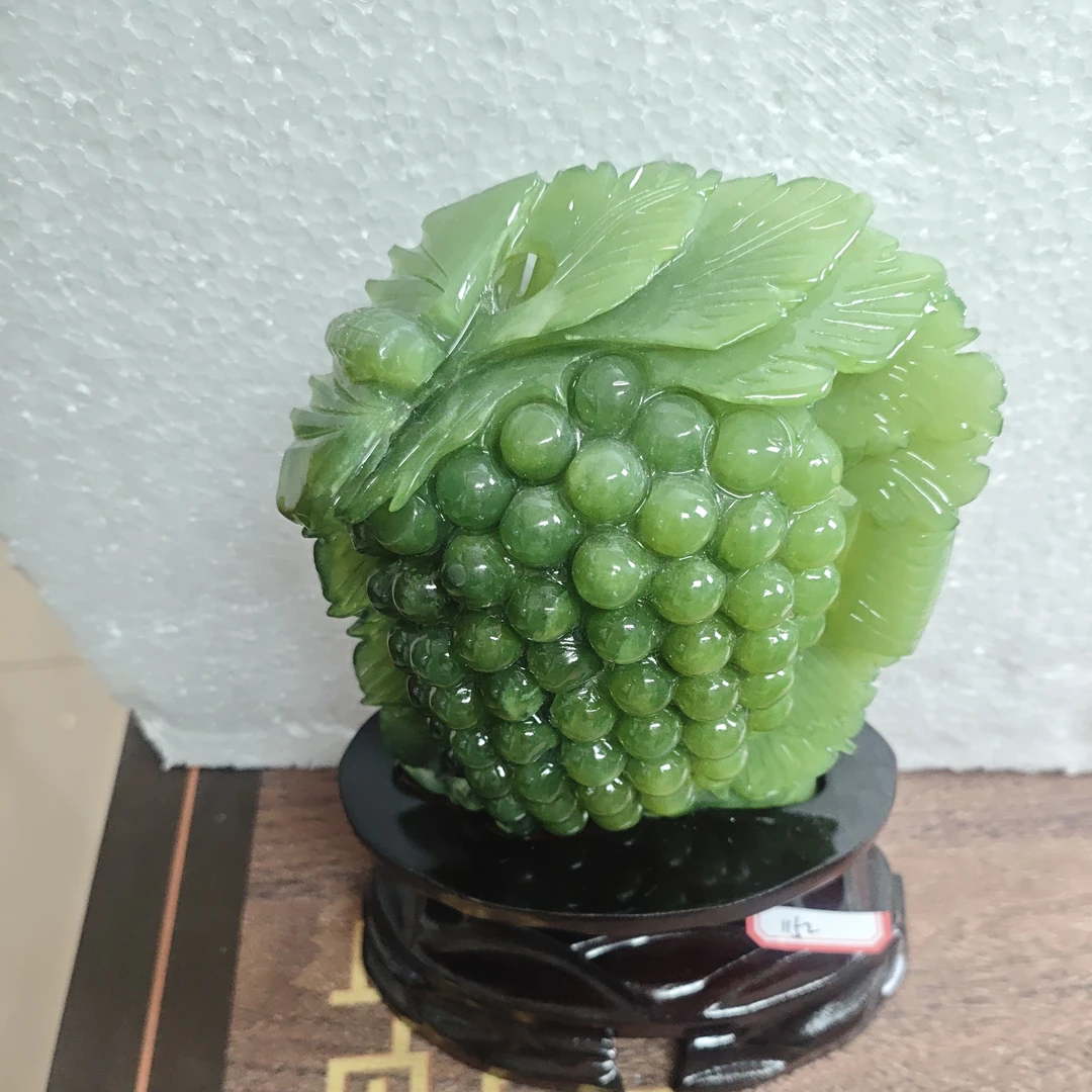 玉岫岩料手工雕刻居家装饰高端摆件一物一图1152