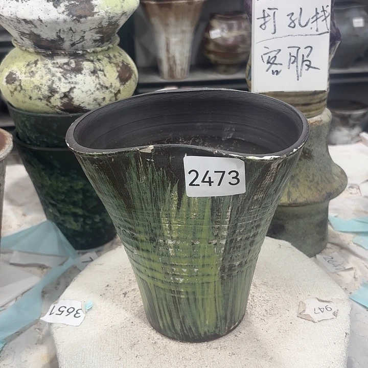 摆件2473，景德镇，有孔，瑕疵处理