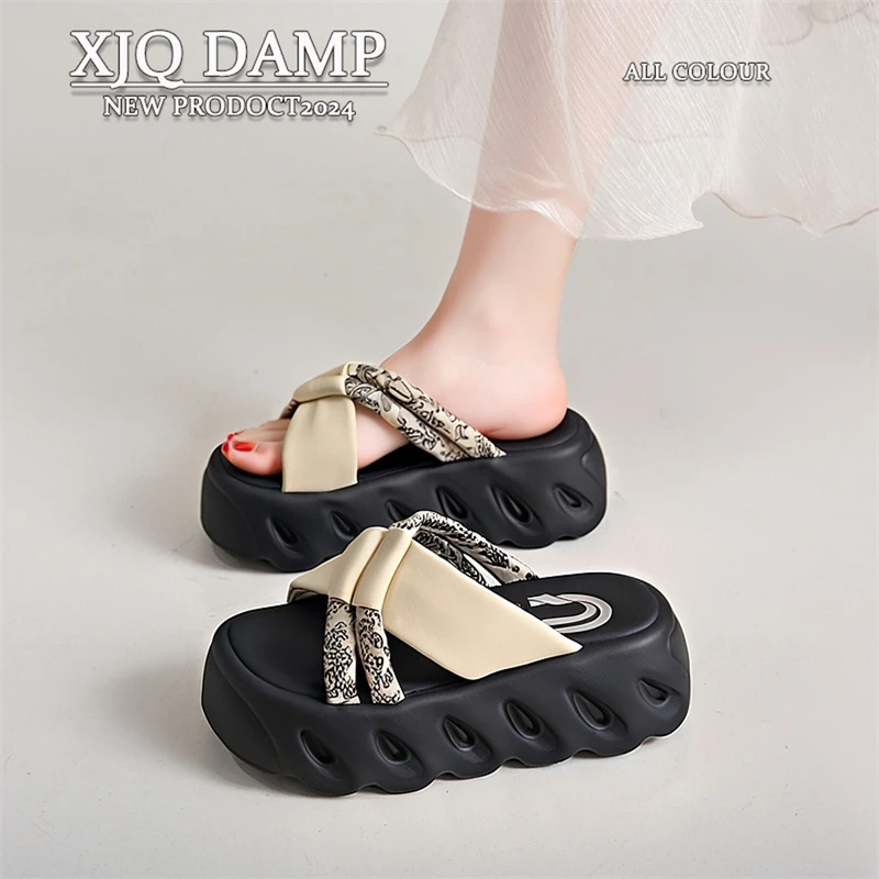 凉拖女款夏季夏天外穿绝美2025新款厚底拖鞋一字拖松糕轻奢鞋子潮