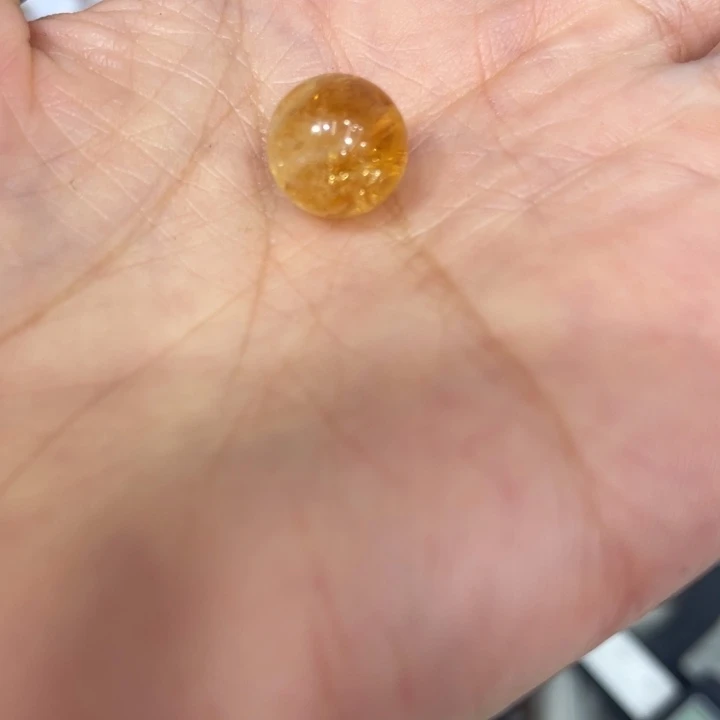 水晶手链未镶嵌中**?