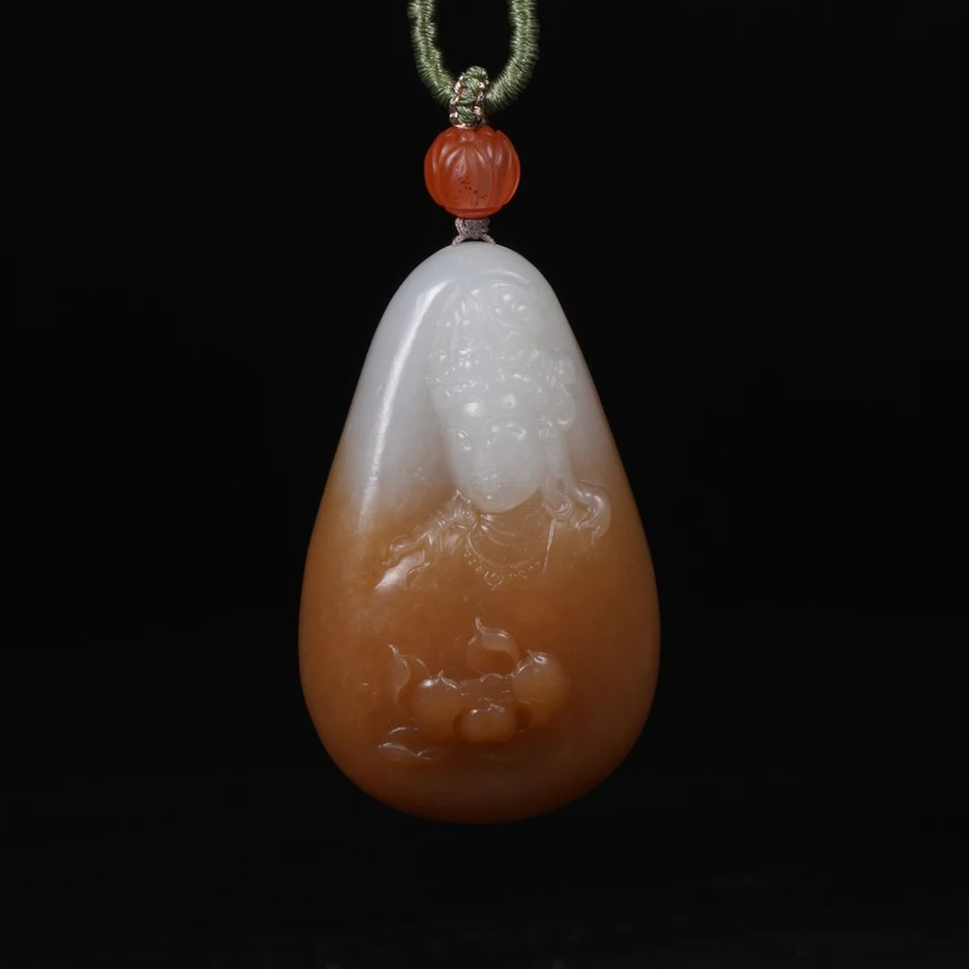 lot6新疆且末糖观音挂件/保利拍卖