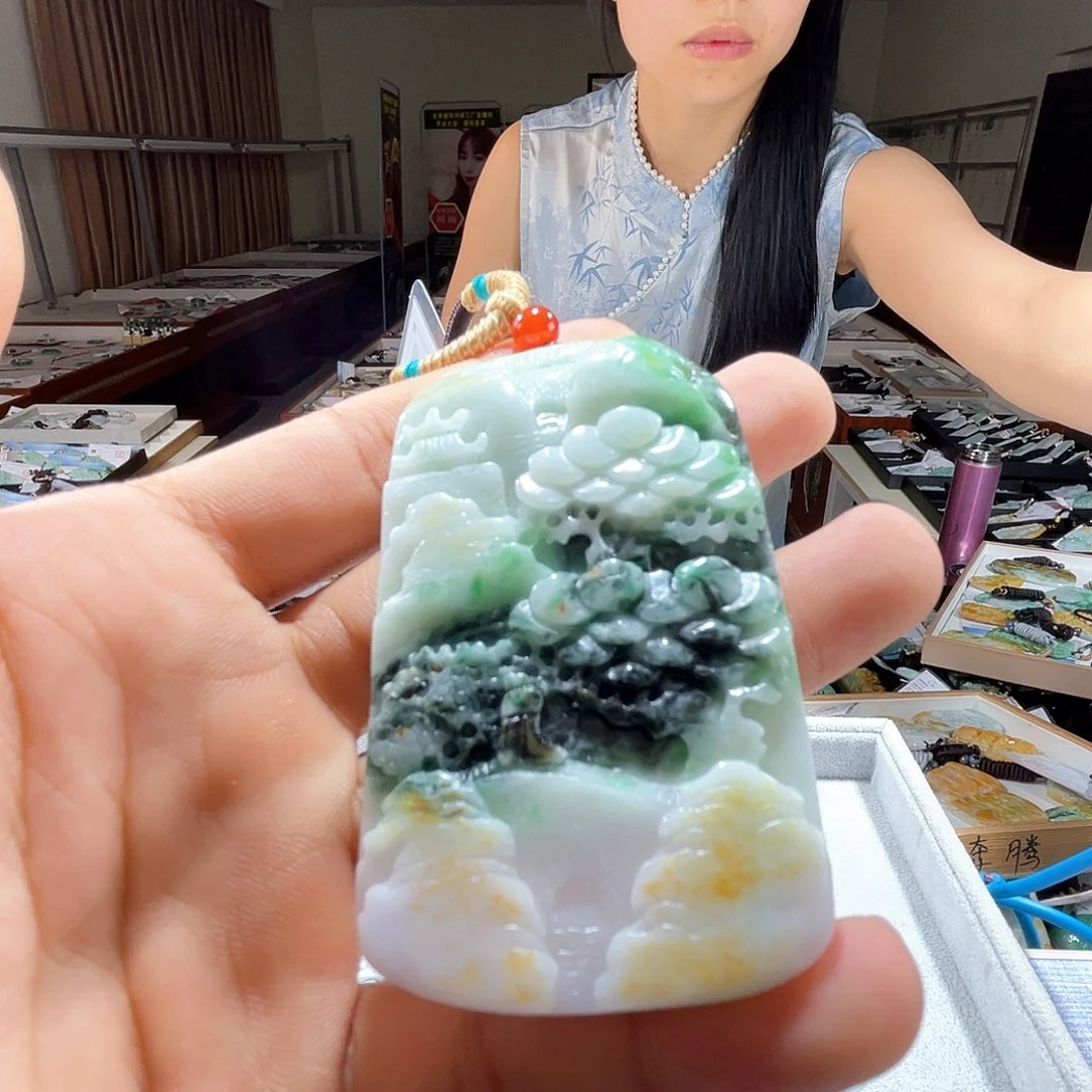 颈饰未镶嵌翡翠一