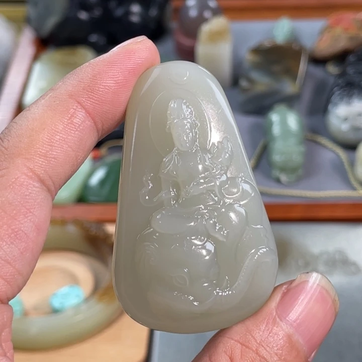 和田玉未镶嵌颈饰
