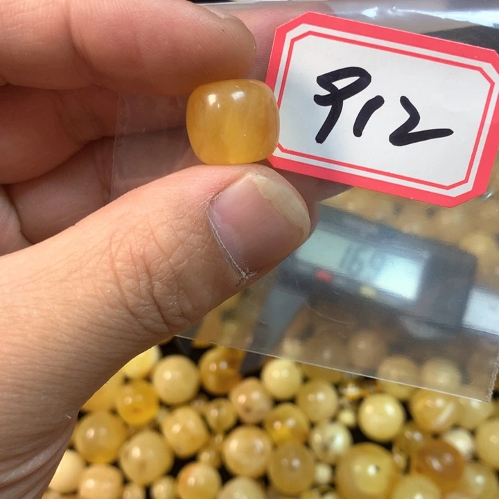 琥珀未镶嵌珠宝奇石瑕疵14.4