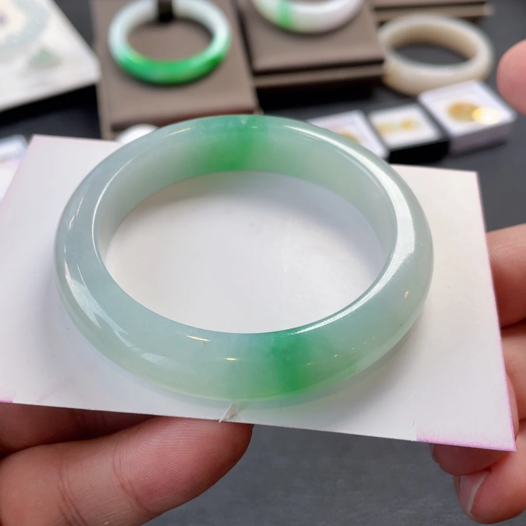 翡翠手镯未镶嵌媣*53.5正圈 有纹