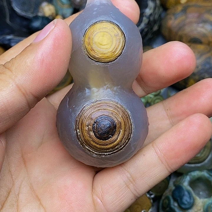 本****哥石头珠子是真的