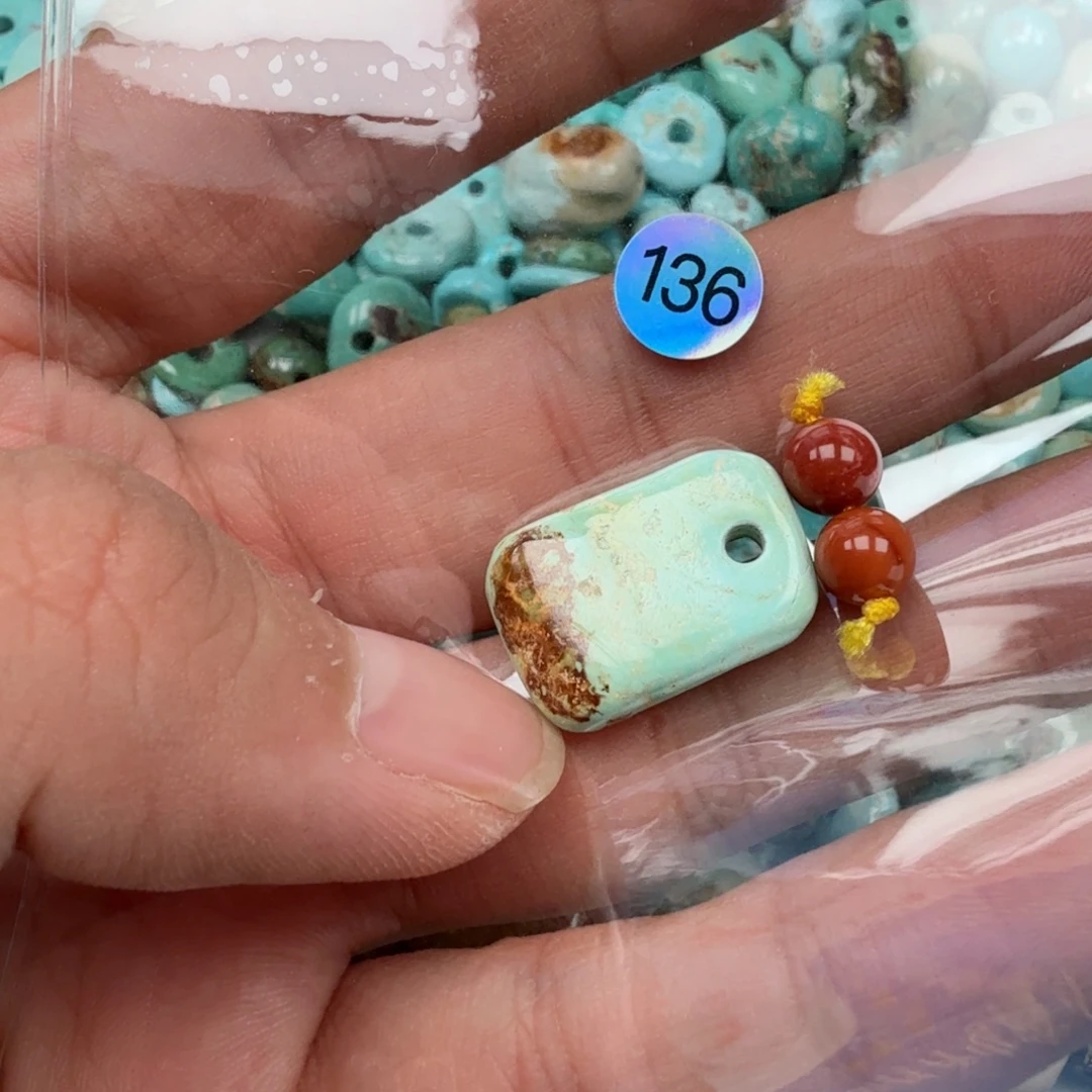 南红玛瑙未镶嵌珠宝奇石
