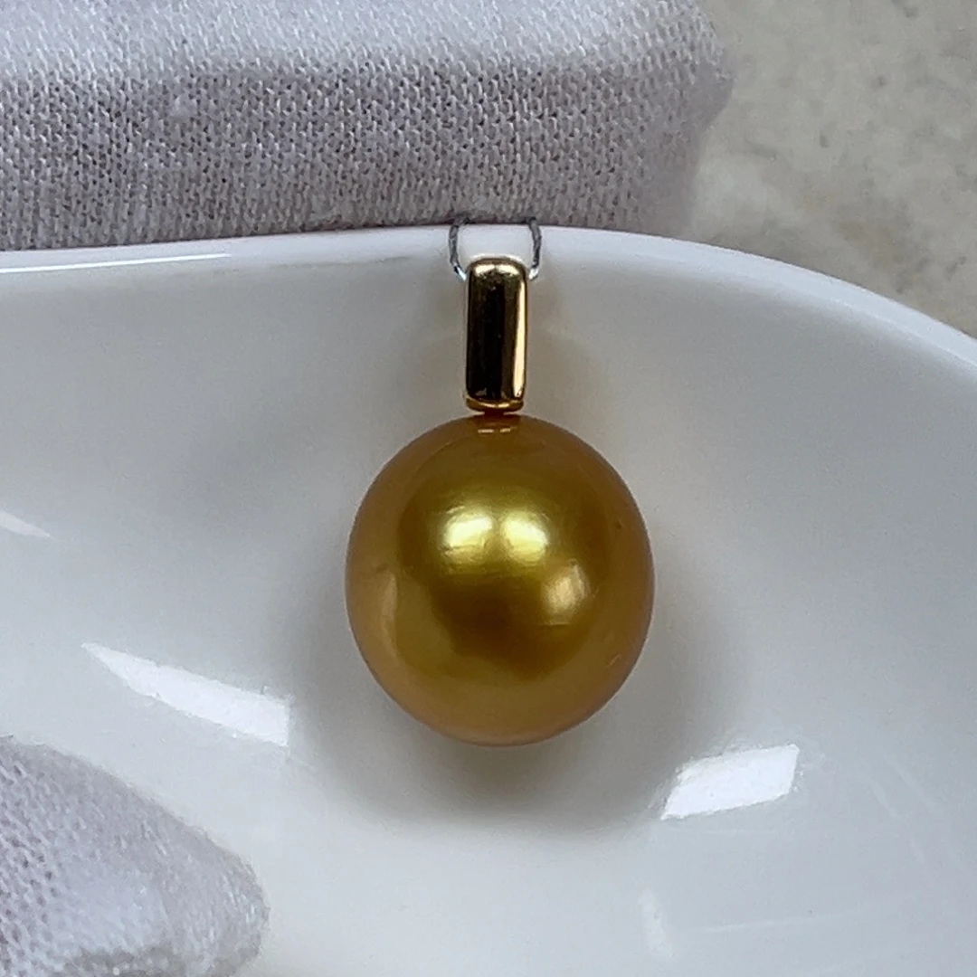吊坠(不含链)海水珍珠18K金镶嵌13.3mm