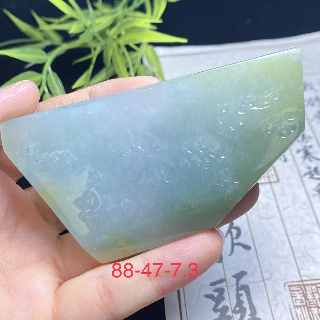 天然缅甸翡翠，种老，单材料，可做定制挂件、人物山水等