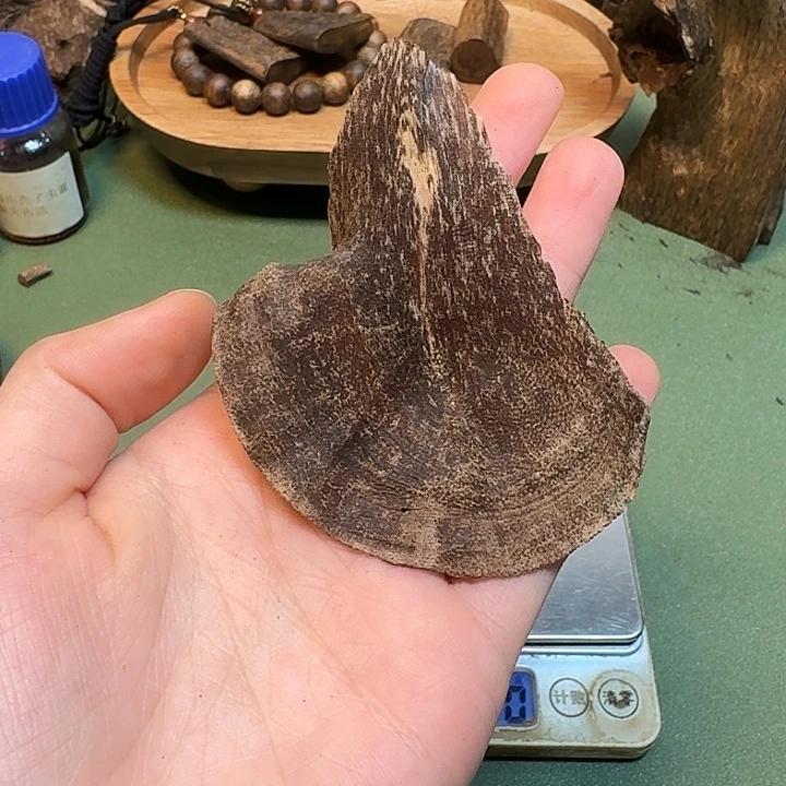 用***3沉香碎屑沉香海南尖峰岭包头沉水老香2.8克