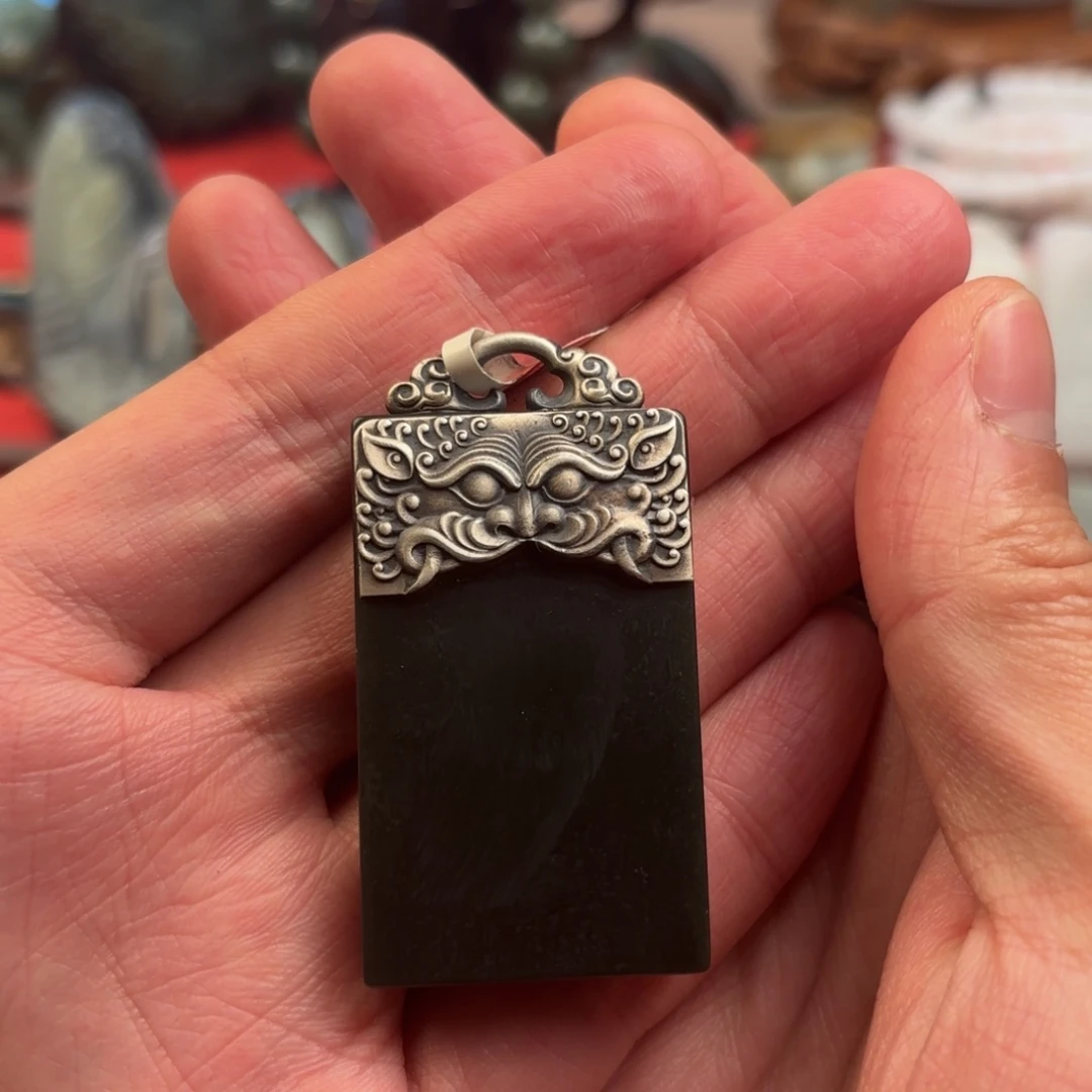 和田玉颈饰未镶嵌飞*