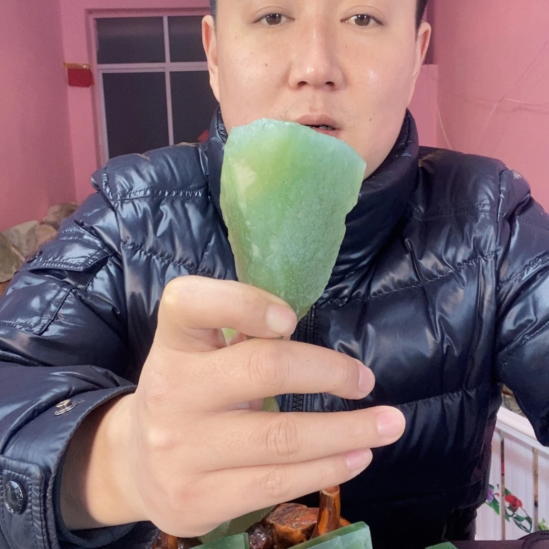 吉***月蛇纹石玉未镶嵌岫玉原石蛇纹石玉