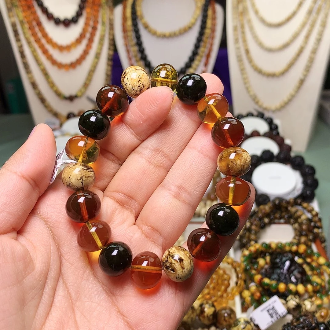 飞***琥珀未镶嵌裸石抚顺琥珀952