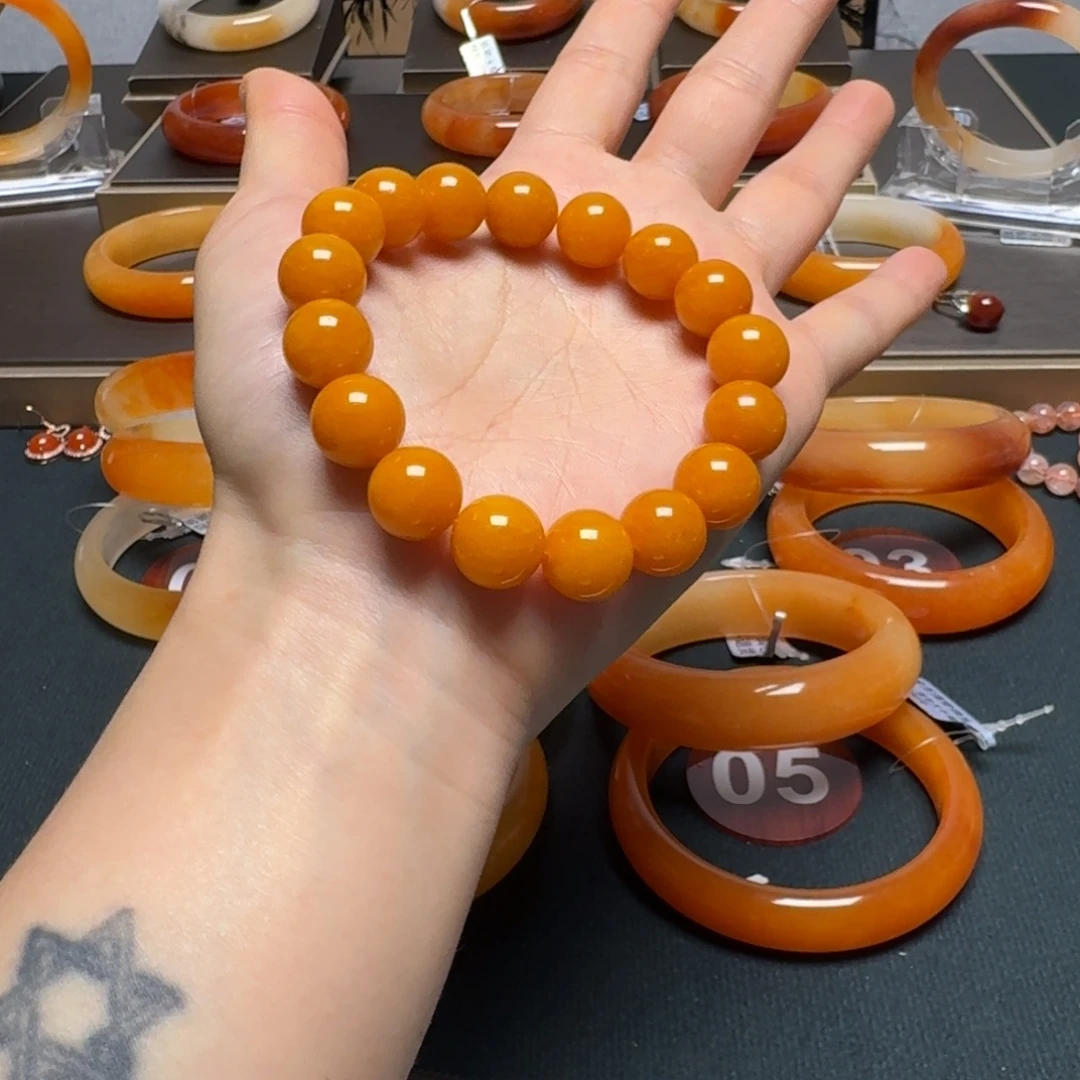 ****伙未镶嵌手镯石英质玉