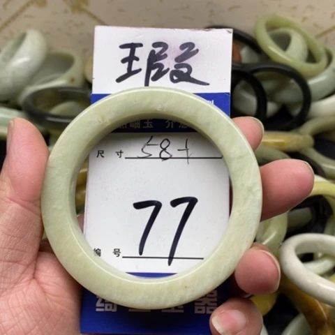 未镶嵌蛇纹石玉手镯