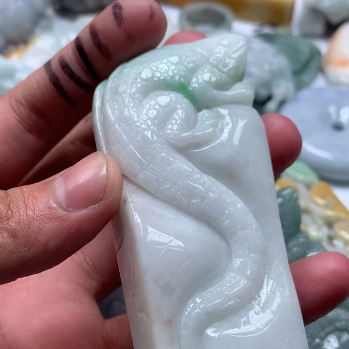 翡翠未镶嵌颈饰保真天然a货翡翠