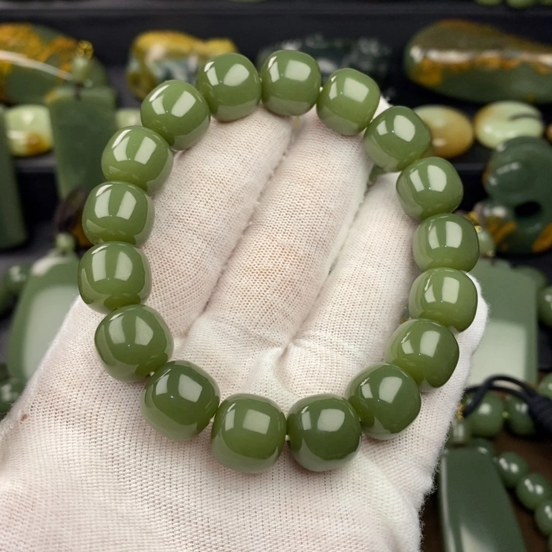 乐***活岫岩老玉（透闪石质玉）未镶嵌手链