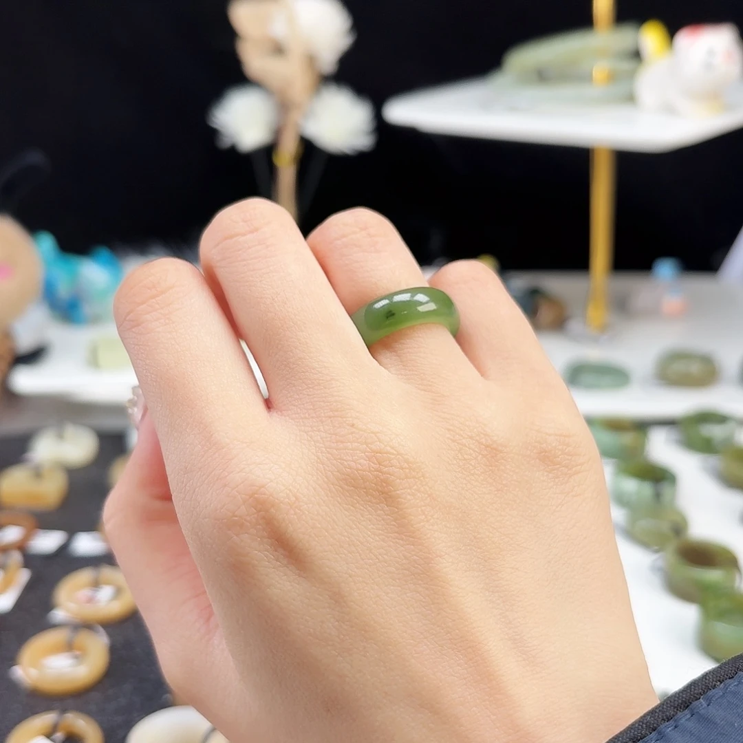 和田玉未镶嵌戒指P39碧玉细条16.1不退换