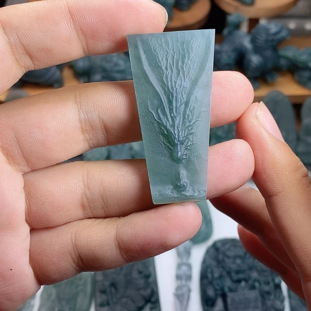 定制翡翠未镶嵌悟到