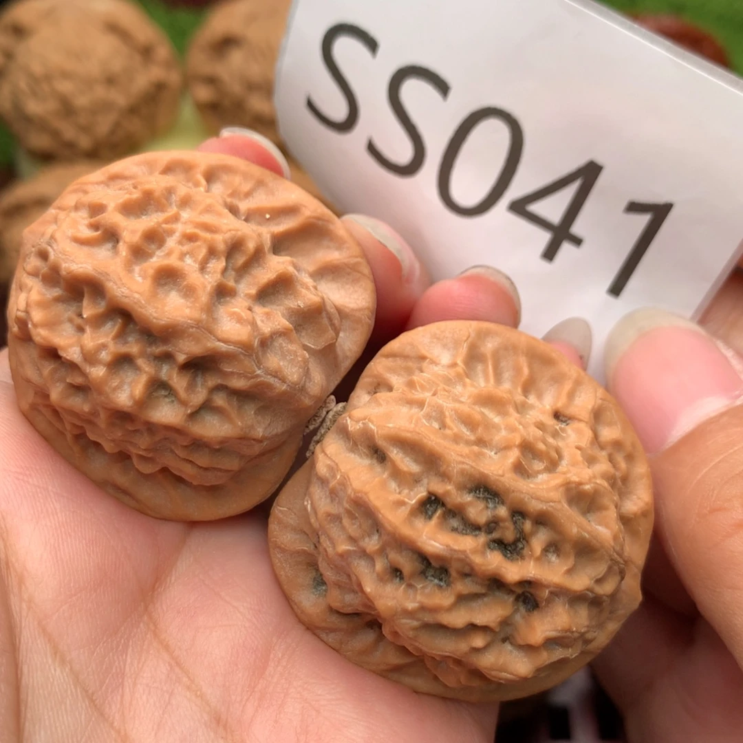 文玩核桃把件新品瓷娃娃39