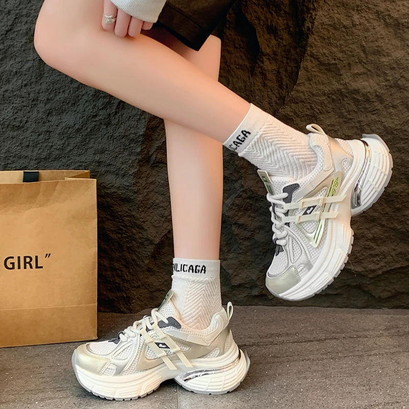 显脚小老爹鞋女2025新款春季百搭爆款厚底增高鞋轻便休闲运动女鞋