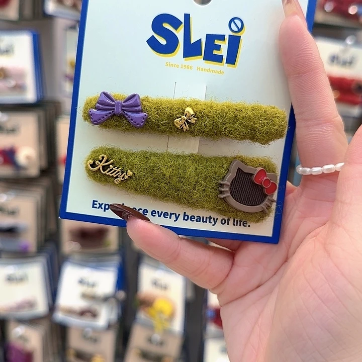 咸菜绿kt发夹一对