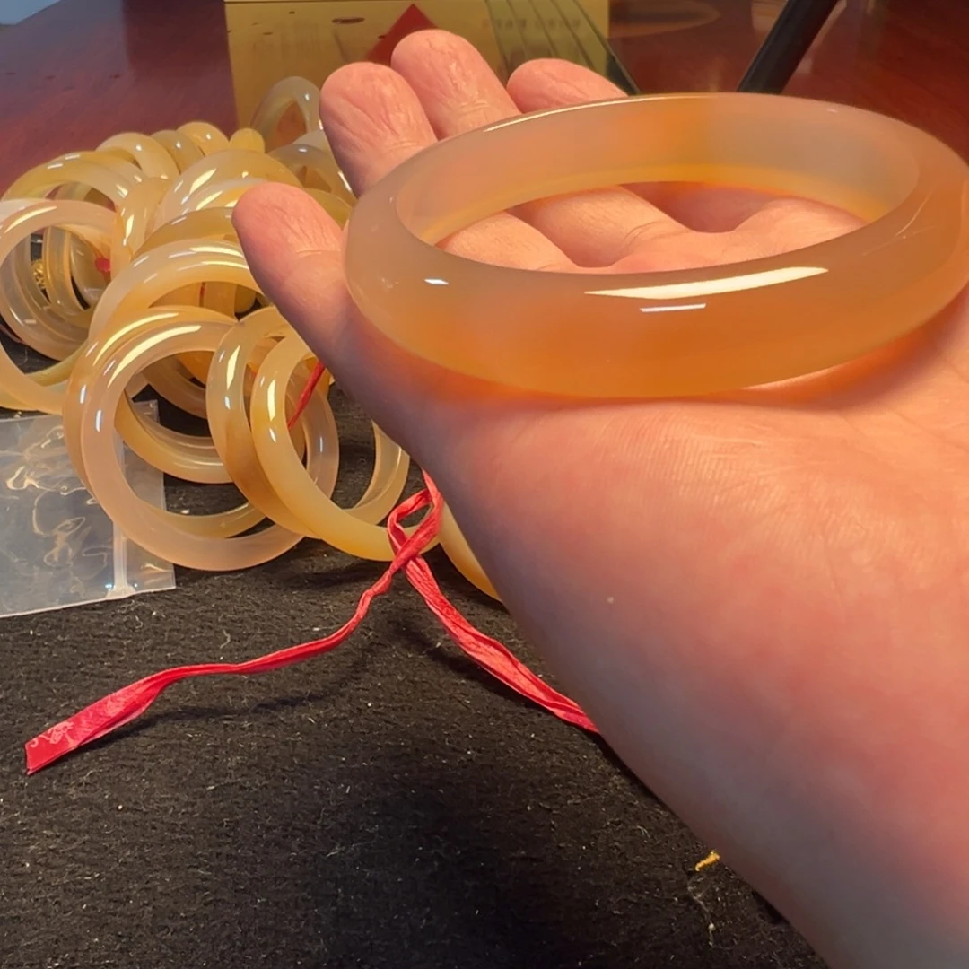 玛瑙/玉髓手镯未镶嵌