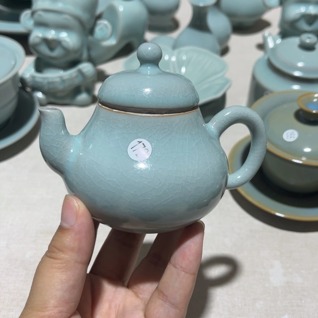 【闪购商品】C****r小梨壶原矿仿古釉汝瓷