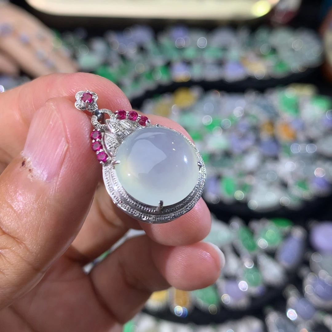 翡翠18K金镶嵌吊坠(不含链)